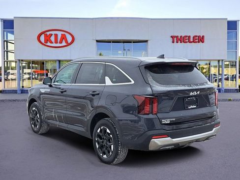 New 2026 Kia Sorento S image 3