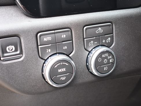 New 2026 GMC Sierra 1500 Elevation w/ LPO, Elevation Black Package image 17