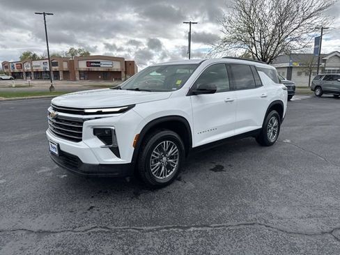 Certified 2026 Chevrolet Traverse LT AWD/4WD image 3