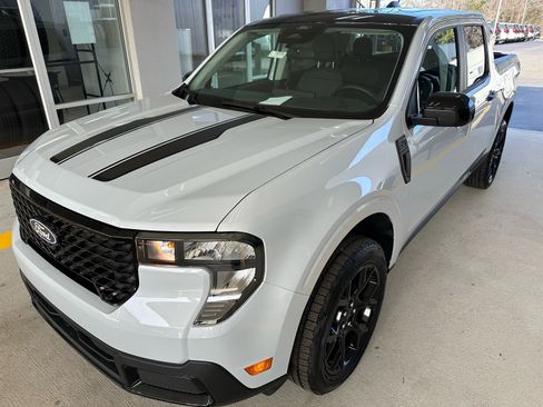 New 2026 Ford Maverick XLT w/ XLT Luxury Package image 3