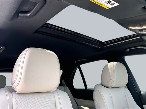 Certified 2025 Mercedes-Benz GLE 450e 4MATIC image 17