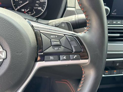 Used 2025 Nissan Altima 2.5 SR FWD image 22