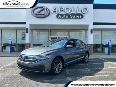 Used 2024 Volkswagen Jetta SE w/ Panoramic Sunroof Package