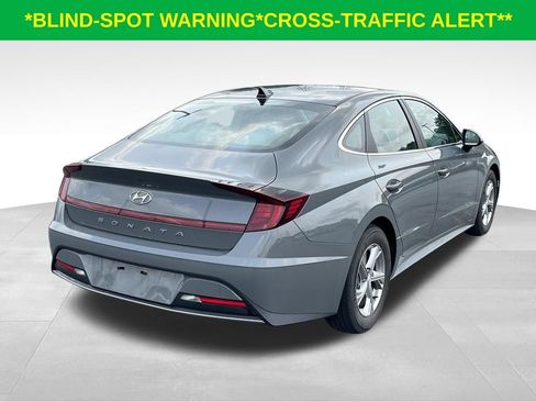 Used 2023 Hyundai Sonata SE w/ Cargo Package FWD image 5