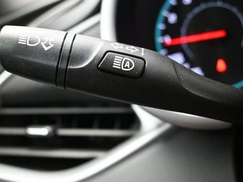 Used 2024 Chevrolet Malibu LS FWD image 18