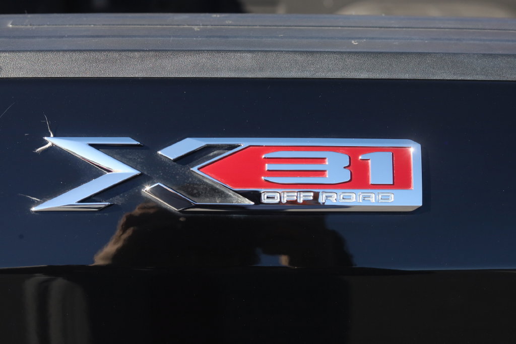 Used 2022 GMC Sierra 1500 Elevation w/ X31 Off-Road Package AWD/4WD image 35