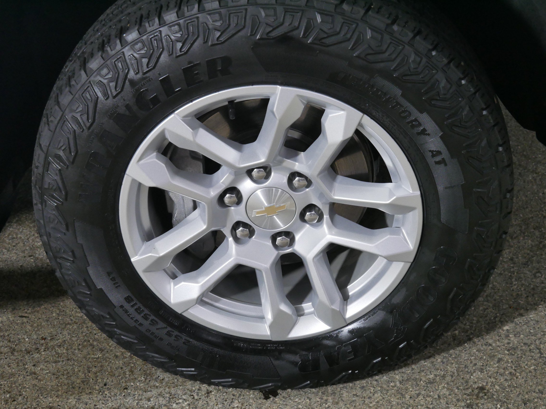 Used 2024 Chevrolet Silverado 1500 LT w/ Z71 Off-Road Package AWD/4WD image 15