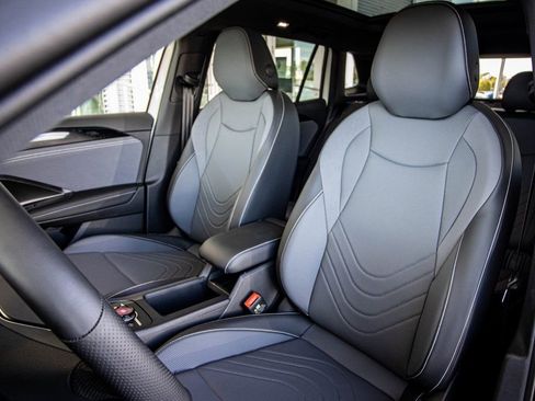 New 2026 Volkswagen Tiguan SE R-Line image 28