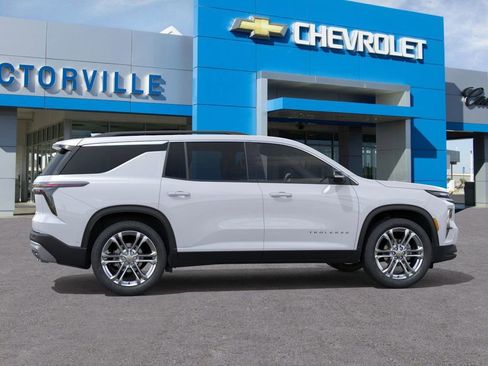 New 2025 Chevrolet Traverse LT w/ LPO, Floor Liner Package image 5