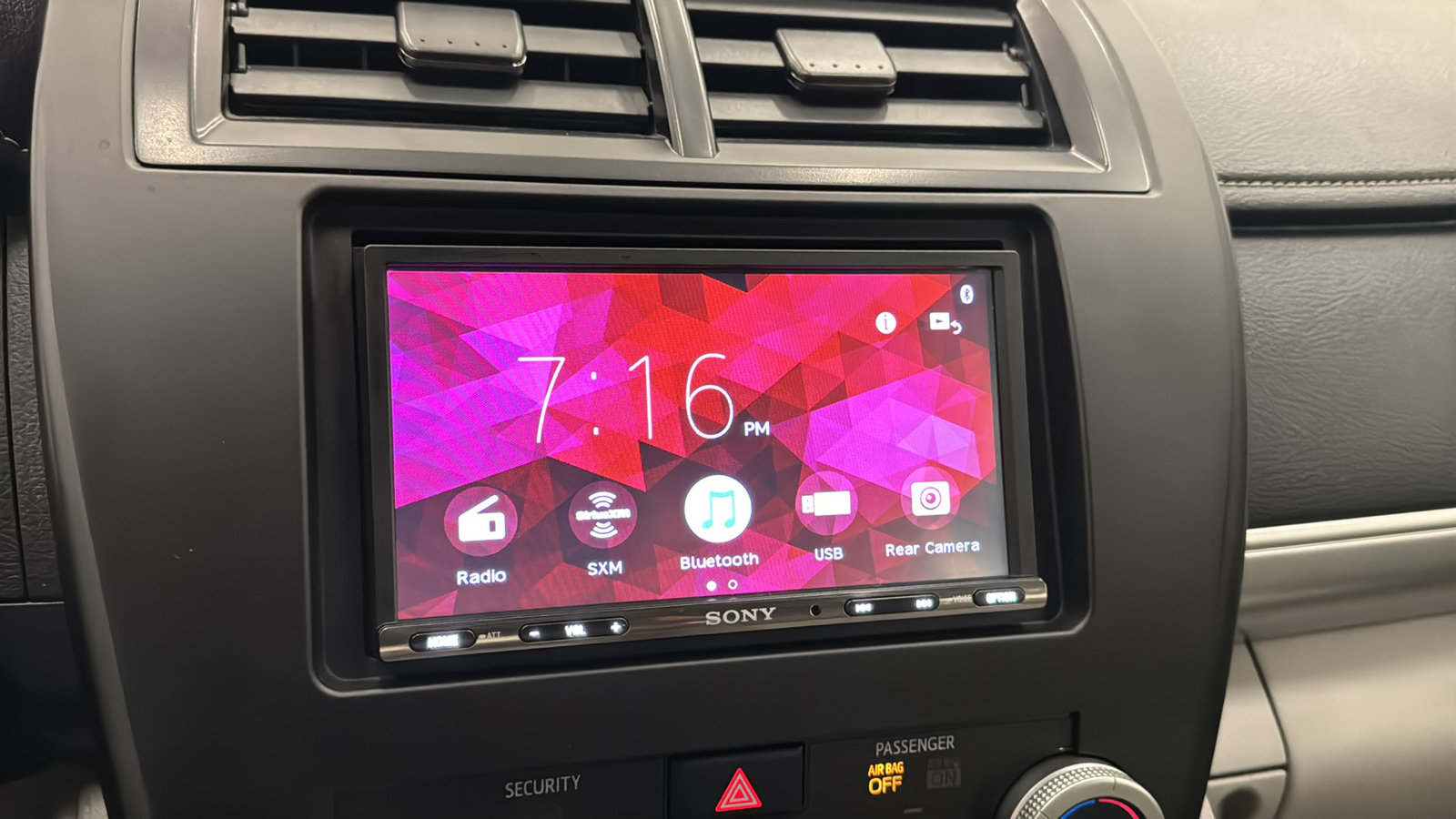 Used 2014 Toyota Camry LE FWD image 16