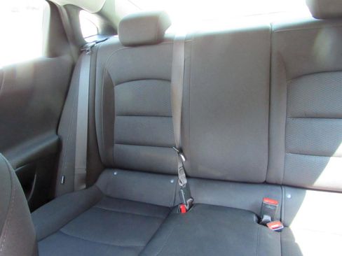 Used 2021 Chevrolet Malibu RS FWD image 8
