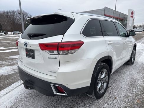Used 2018 Toyota Highlander Limited Platinum image 12