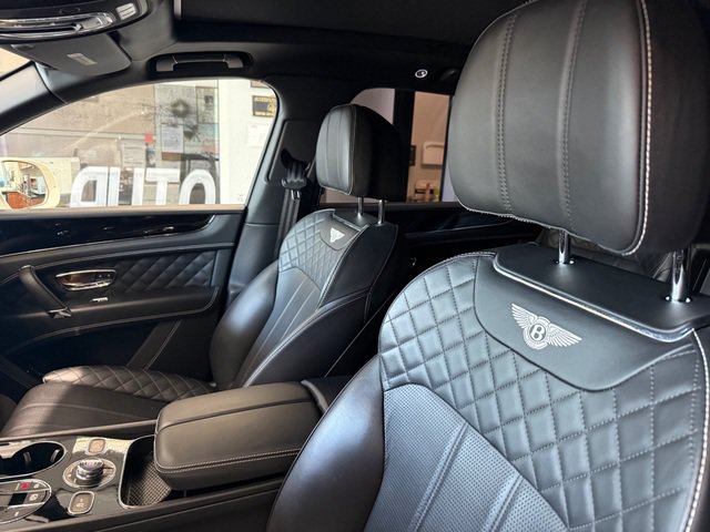 Used 2020 Bentley Bentayga AWD/4WD image 4