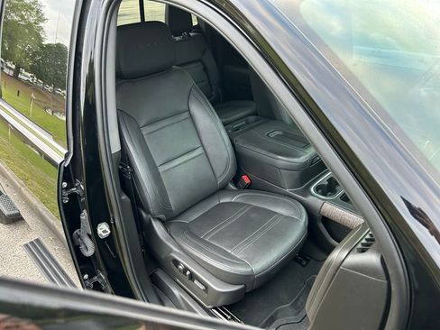 Used 2022 GMC Sierra 2500 Denali w/ Denali Ultimate Package image 15