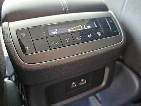 New 2025 Nissan Pathfinder SV image 27