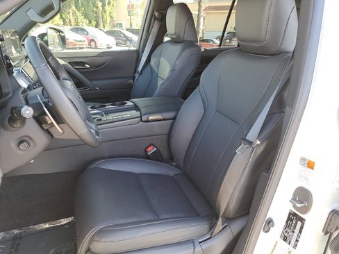 Used 2026 Lexus LX 700h Luxury w/ Accessory Package (Z1) AWD/4WD image 17