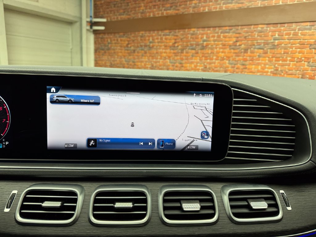 Used 2025 Mercedes-Benz GLS 450 4MATIC image 17
