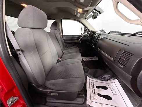 Used 2007 Chevrolet Silverado 2500 LT w/ Snow Plow Prep Package image 27