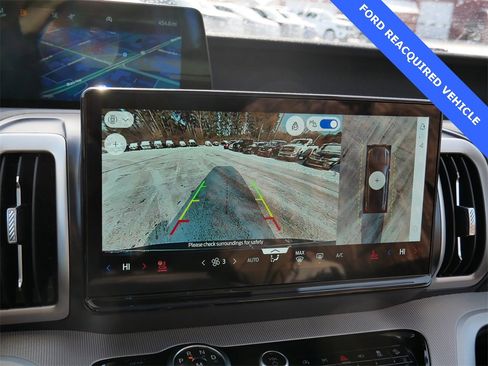 Used 2025 Ford Expedition Active image 27