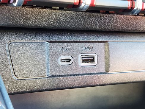 Used 2024 GMC Canyon AT4X image 25