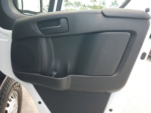 Used 2026 RAM ProMaster 2500 w/ Convenience Group FWD image 32