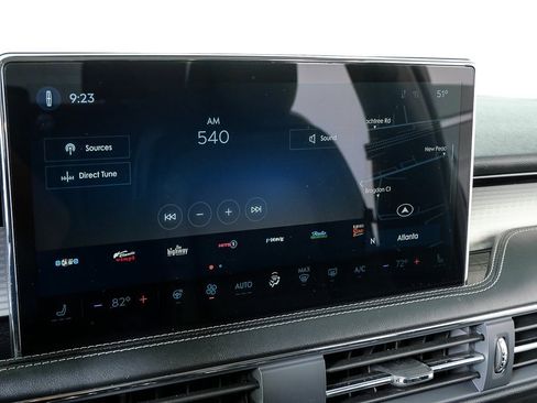 Used 2024 Lincoln Corsair Premiere w/ Equipment Group 101A image 15