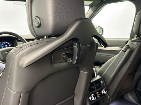 New 2026 Land Rover Discovery Dynamic SE AWD/4WD image 26