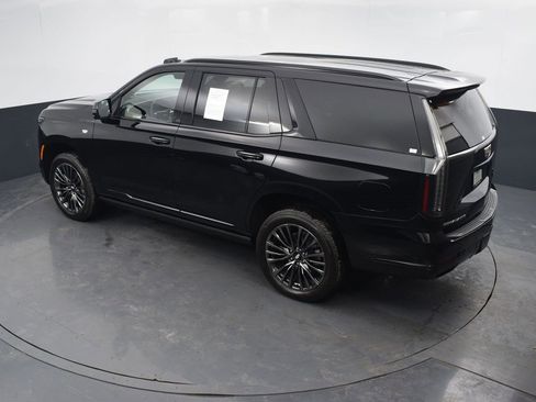 Certified 2025 Cadillac Escalade Sport Platinum w/ LPO, Floor Liner Package image 52