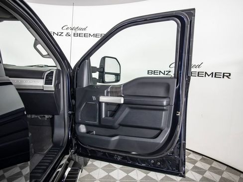 Used 2021 Ford F250 Lariat w/ Lariat Ultimate Package AWD/4WD image 19