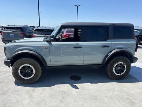 Used 2022 Ford Bronco Badlands AWD/4WD image 2
