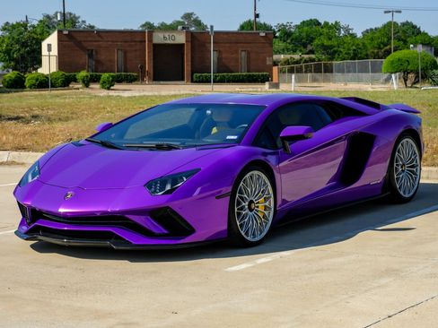 Used 2018 Lamborghini Aventador S AWD/4WD image 6