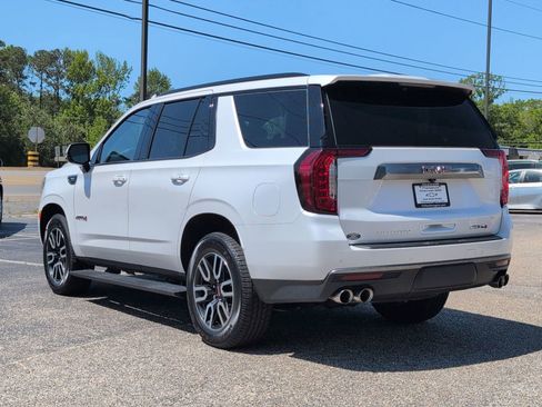 Used 2022 GMC Yukon AT4 AWD/4WD image 3