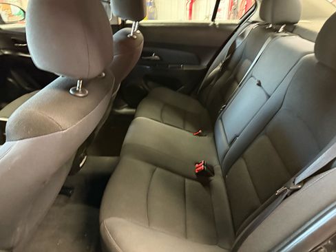 Used 2016 Chevrolet Cruze LT image 17