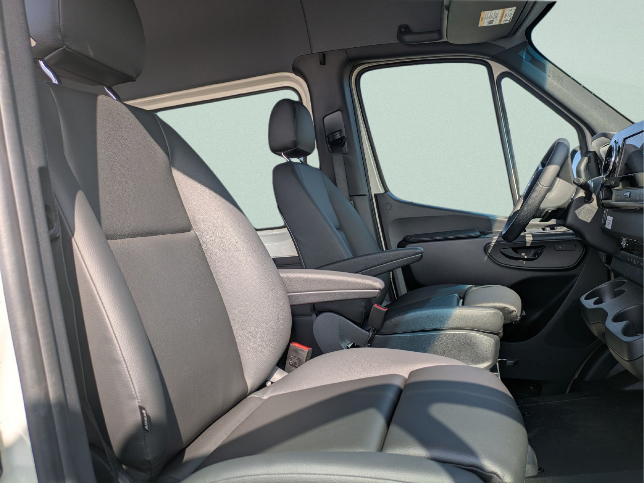 New 2025 Mercedes-Benz Sprinter 2500 image 6