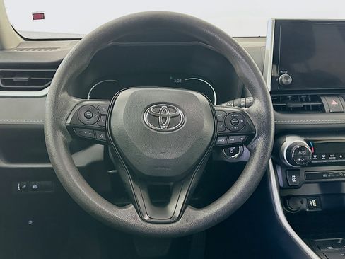 Used 2025 Toyota RAV4 XLE image 18