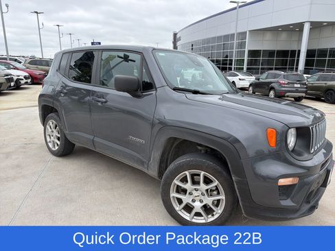 Used 2023 Jeep Renegade Latitude image 2