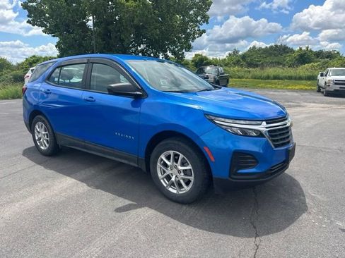 Used 2024 Chevrolet Equinox LS FWD image 1