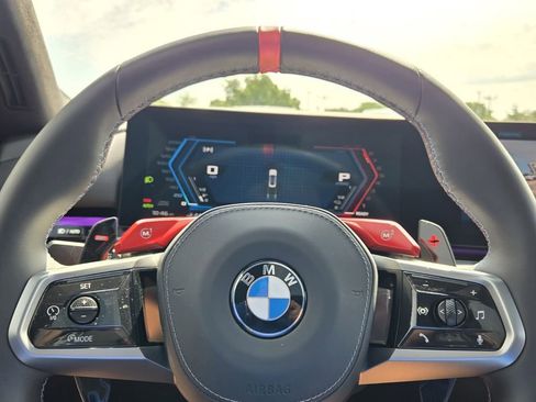 Used 2025 BMW M5 w/ M Driver's Package AWD/4WD image 21