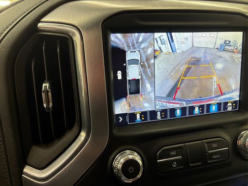Used 2022 GMC Sierra 3500 SLT w/ SLT Preferred Package AWD/4WD image 35