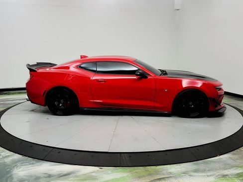 Used 2018 Chevrolet Camaro SS image 4