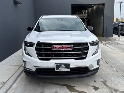 Used 2024 GMC Acadia Elevation image 10