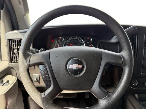 Used 2018 Chevrolet Express 3500 w/ Power Convenience Package RWD image 15