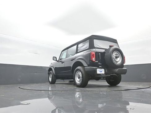 New 2025 Ford Bronco Base image 36