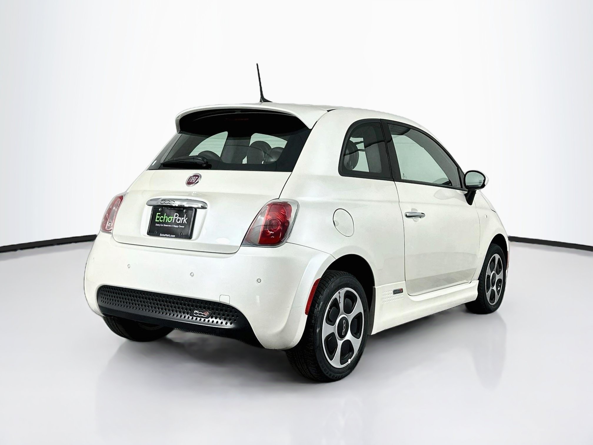 Used 2016 FIAT 500 e FWD image 9