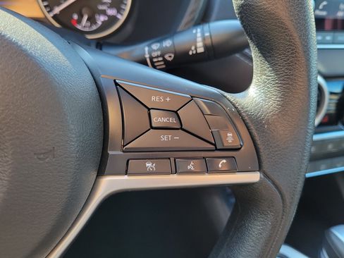 Certified 2024 Nissan Sentra SV FWD image 23
