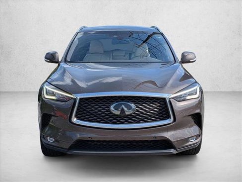 Used 2019 INFINITI QX50 Essential w/ Sensory Package FWD image 2