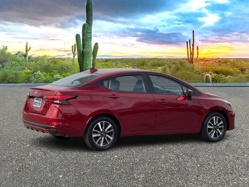 Certified 2025 Nissan Versa SV image 5