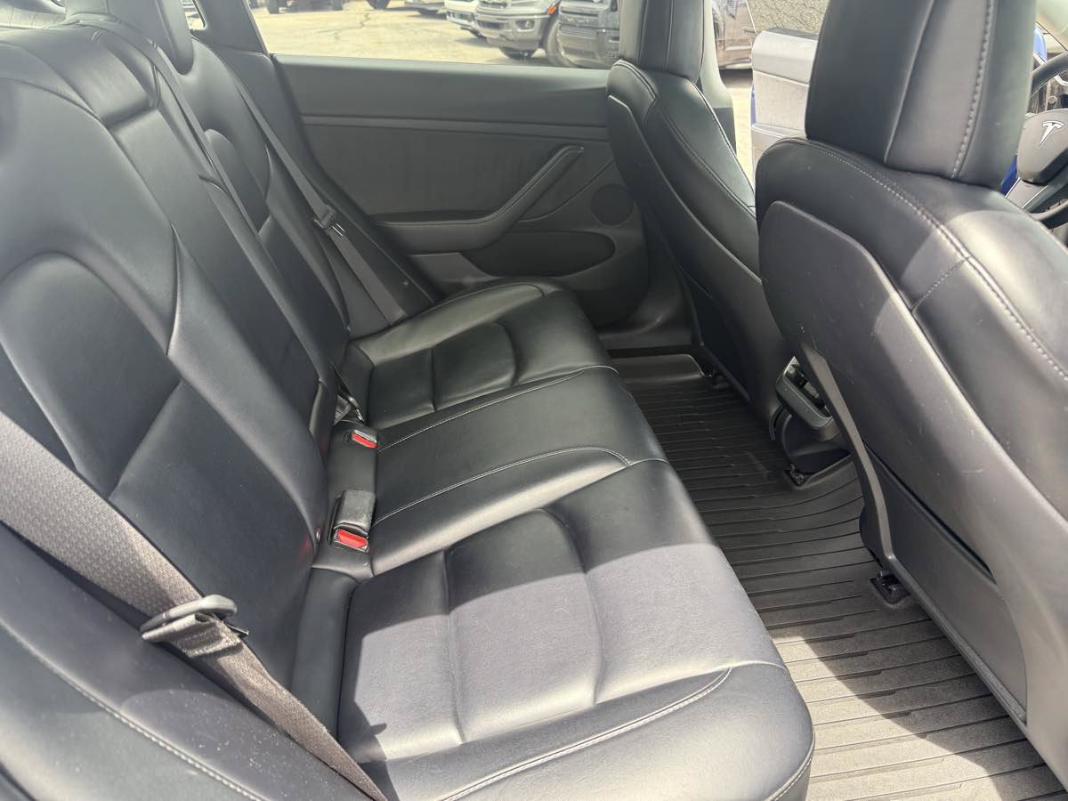 Used 2022 Tesla Model 3 Long Range AWD/4WD image 17
