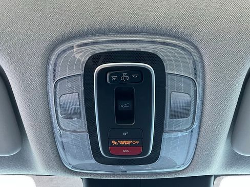 Used 2025 Hyundai Elantra SEL image 16