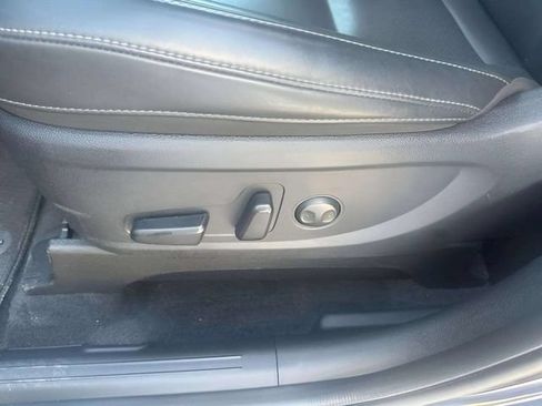 Used 2025 Kia Telluride S FWD image 10